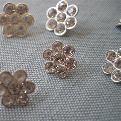 Crystal Flower Button 13mm Image 1