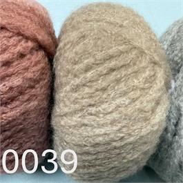 Lang Yarns Cashmere Light - 25g = 85m Thumbnail Image 3
