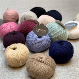 Cardiff 100% Cashmere Small Thumbnail Image 0