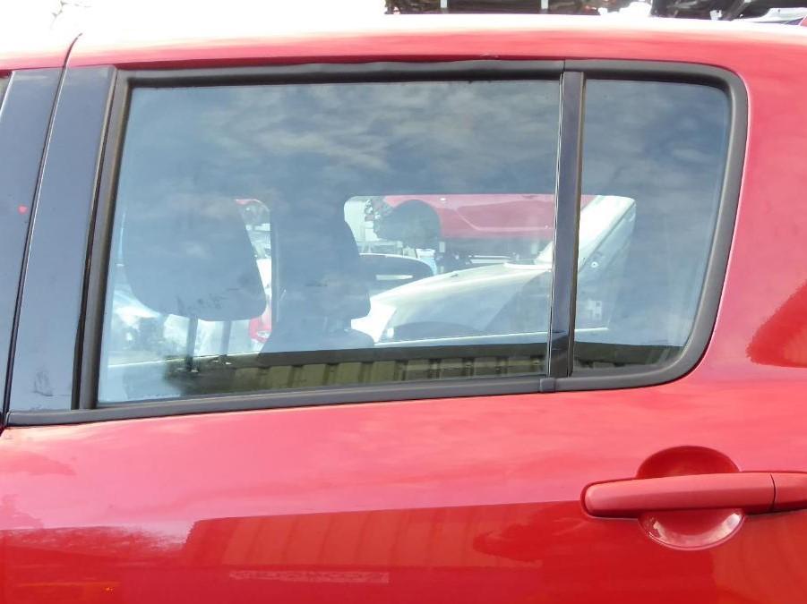 LEFT PASSENGER SIDE MIRROR GLASS FOR SUZUKI SWIFT 2005-2010