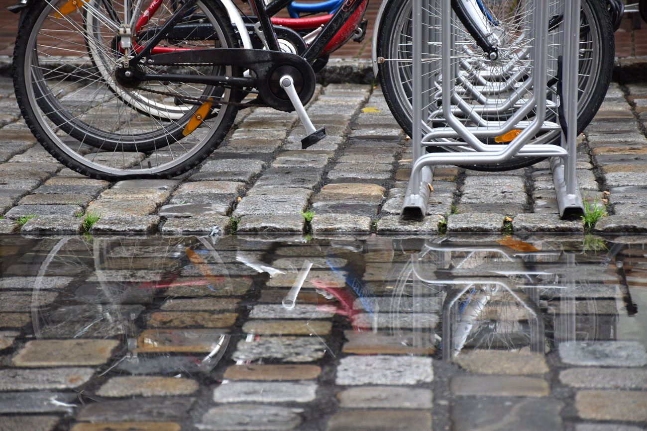 Cyklar i regnet