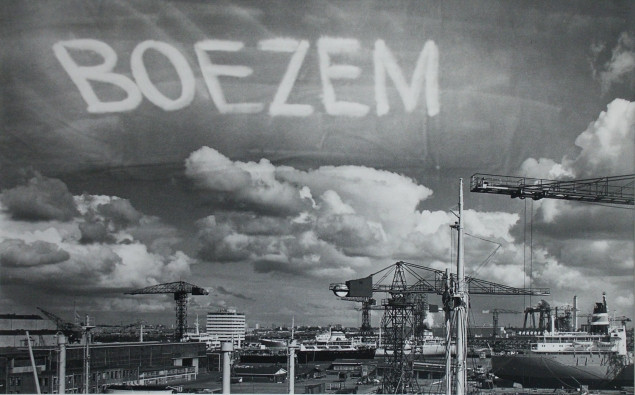 Marinus Boezem, Signing the Sky above the port of Amsterdam by an Aeroplane, 1969, courtesy the artist.