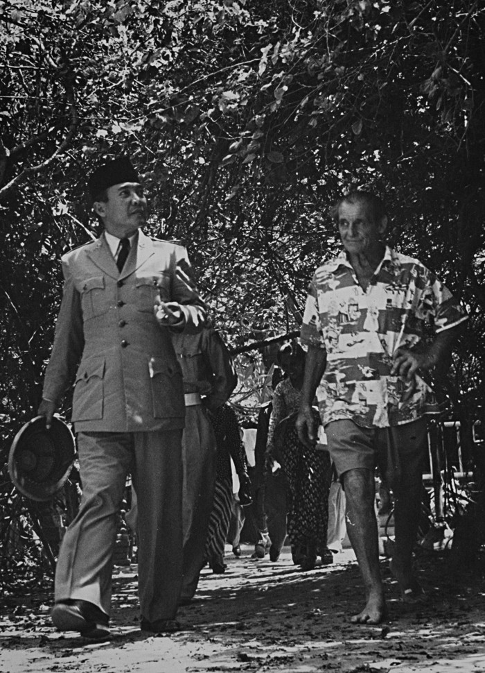 Sukarno and Le Mayeur in Sanur Bali