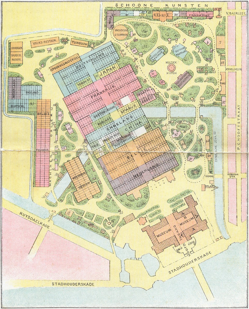 Timo Demollin, “Visit (1883–2020)”, 2020, detail, installatie bestaande uit 17 chromolithografische souvenirprenten afkomstig van de Internationale Koloniale en Uitvoerhandel Tentoonstelling van 1883.