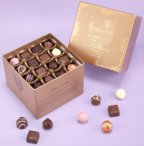 Holdsworth Chocolates Npp Dark/White Indulgent Collection Chocolates