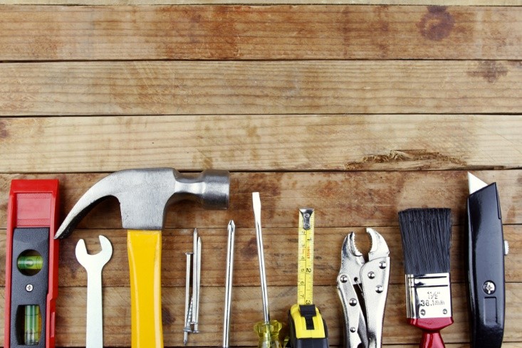 Picture of many tools for work. Smartexpat