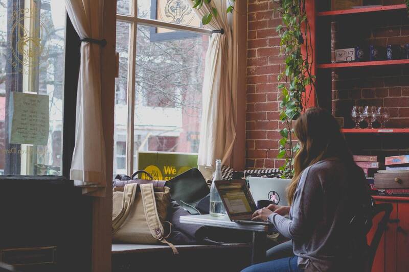 Immagine: bonnie-kittle-GiIZSko7Guk-unsplash