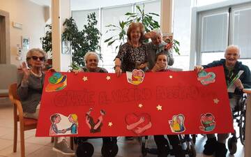 GRAZIE AL VACCINO POSSIAMO...