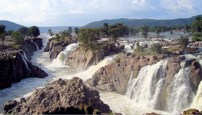 Immagine: Le cascate Hoganekal nello stato Tamil Nadu in India