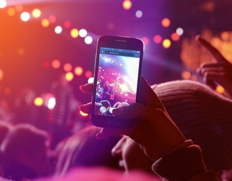 Volg Onze Projecten Social Media