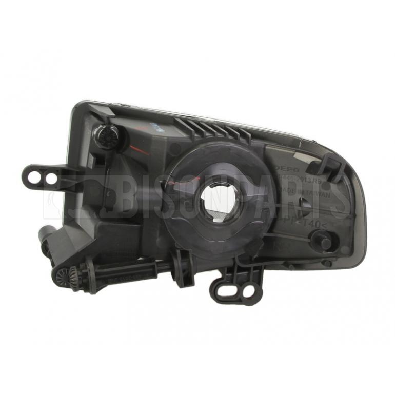 FOG LAMP DRIVER SIDE RH (CORNER OF LAMP POINTS DOWNWARDS)