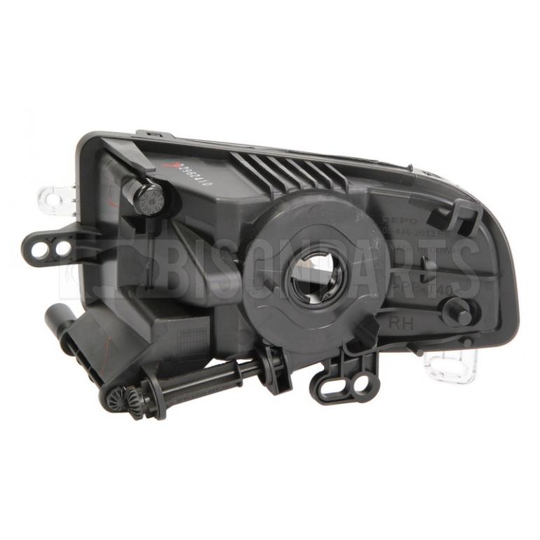 FOG LAMP DRIVER SIDE RH (NON POINTED CORNERS)