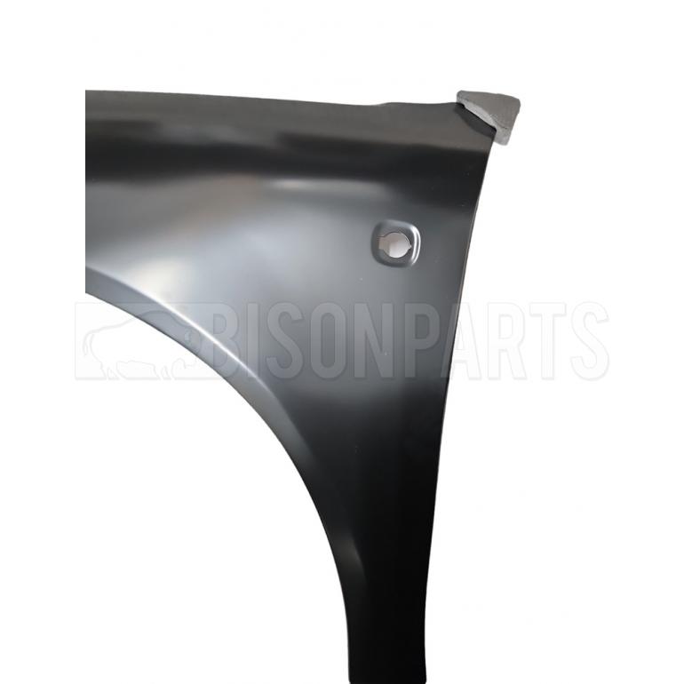 FRONT WING WITH ROUND / SQUARE INDICATOR HOLE PASSENGER SIDE LH