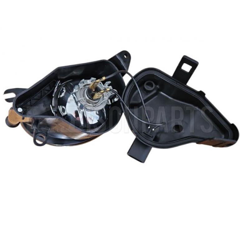 FRONT FOG LAMP COMPLETE WITH BULBHOLDER AND BULB DRIVER SIDE RH