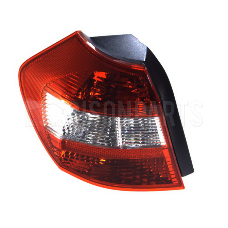 REAR LAMP DRIVERS SIDE RH