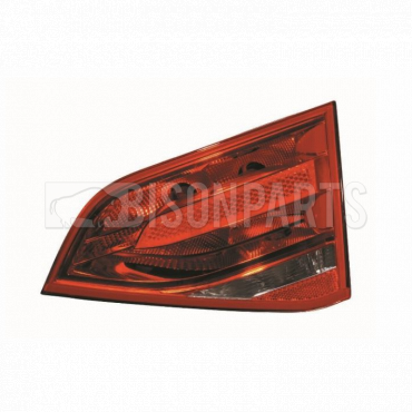 REAR LAMP DRIVERS SIDE RH