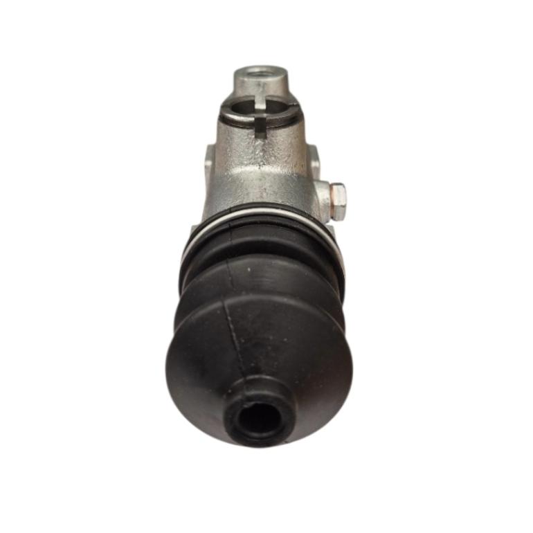 CLUTCH MASTER CYLINDER