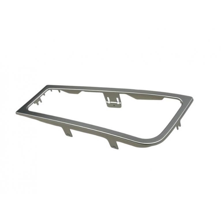 SILVER FOG & SPOT LAMP SURROUND TRIM PASSENGER SIDE LH