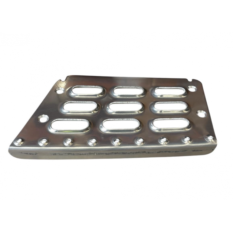 LOWER & MIDDLE STEP TREAD PLATE DRIVER SIDE RH