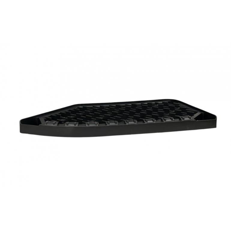 PLASTIC LOWER STEP LOWER TREAD PLATE PASSENGER SIDE LH
