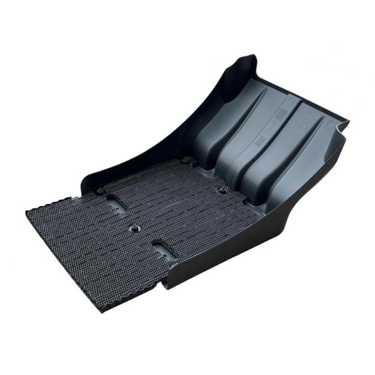 CABIN REAR DROPWING WITH SPRAY SUPPRESSION FLAP DRIVER SIDE RH