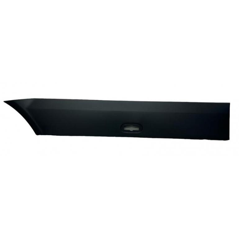 LOWER PROTECTIVE TRIM PANEL DRIVER SIDE RH