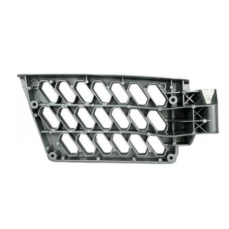 LOWER FOOTSTEP WITH TREAD PLATE DRIVER SIDE RH