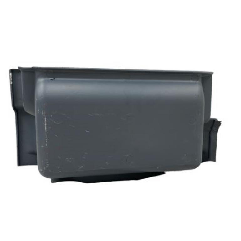 GREY LOWER STEP SURROUND & TREAD PLATE PASSENGER SIDE LH