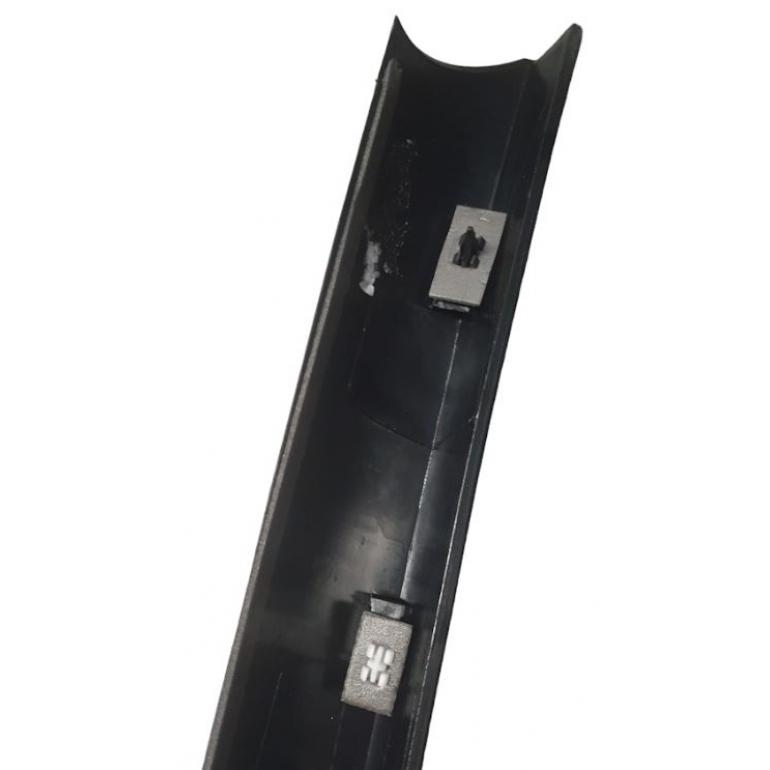 WINDSCREEN MOULDING TRIM RH DRIVERS SIDE