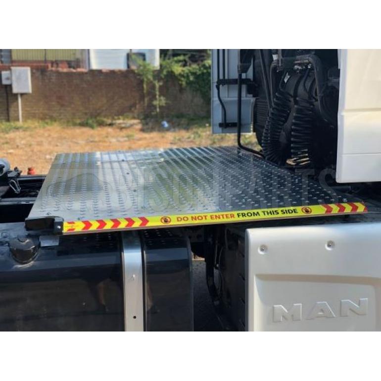 CHASSIS CATWALK SYSTEM
