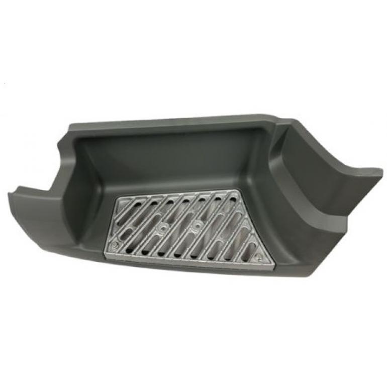 LOWER STEP SURROUND & TREAD PLATE PASSENGER SIDE LH
