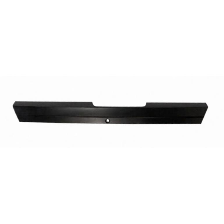 FRONT GRILLE UPPER CENTRE TRIM PANEL