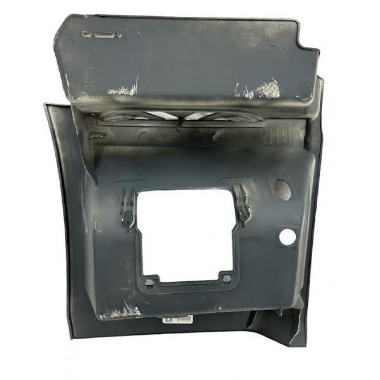 GREY LOWER STEP SURROUND PASSENGER SIDE LH
