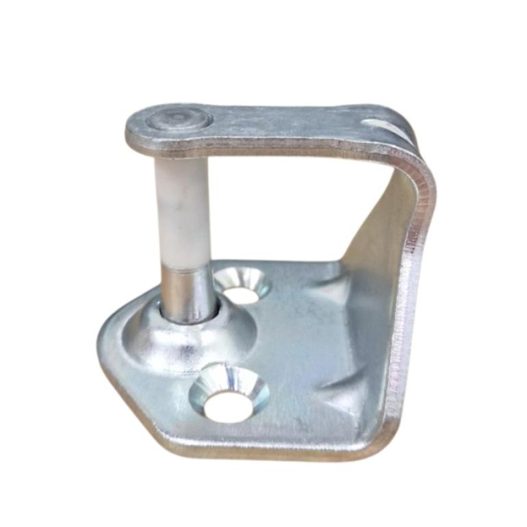 REAR DOOR CENTRE LATCH STRIKER CATCH