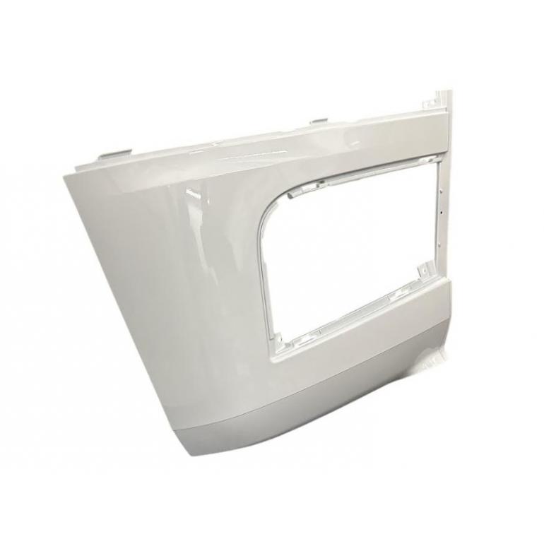 PAINTED WHITE  FRONT BUMPER CORNER DRIVER SIDE RH