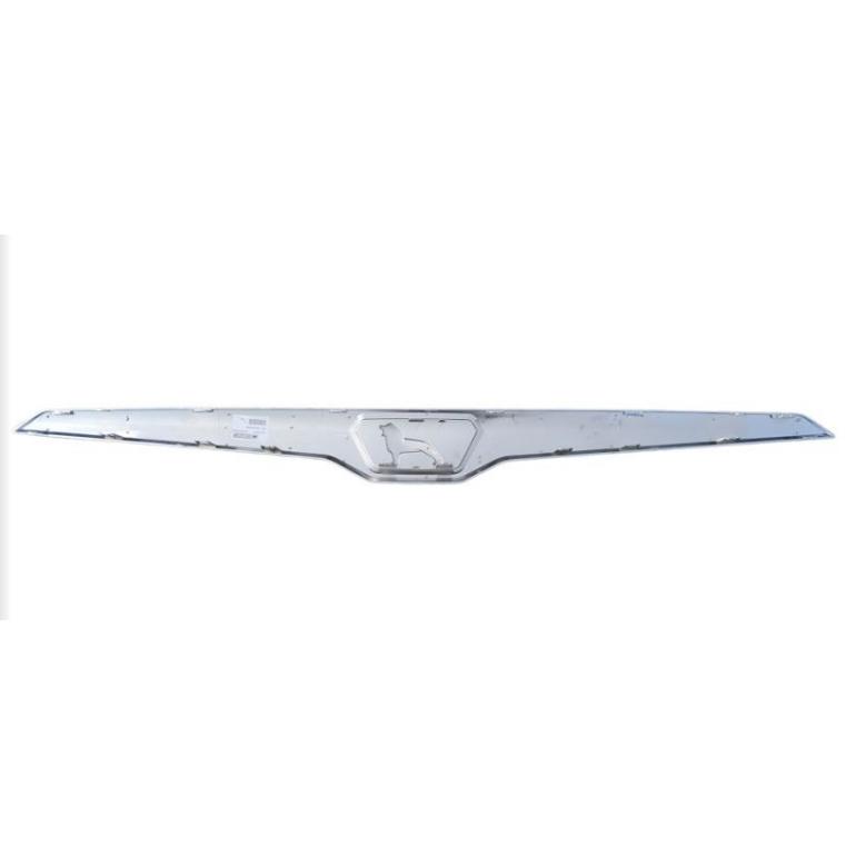 FRONT PANEL UPPER CHROME TRIM