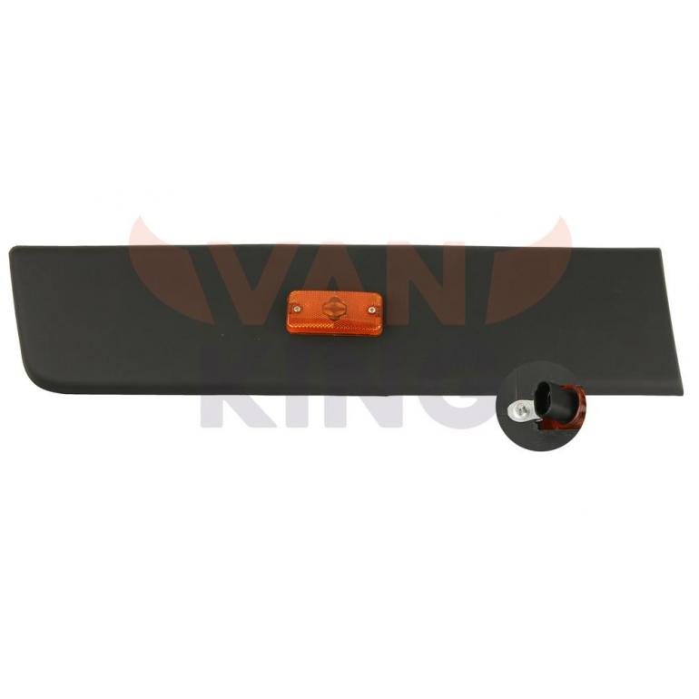 BLACK SIDE PROTECTIVE TRIM PANEL, BEFORE REAR WHEEL WITH MARKER LAMP DRIVER SIDE RH