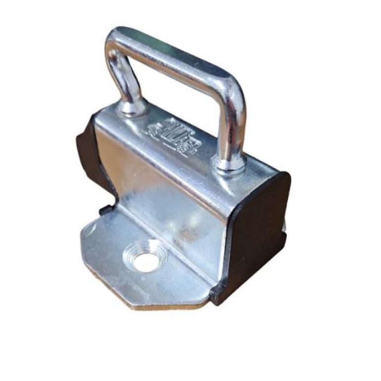 REAR DOOR LOWER LATCH STRIKER