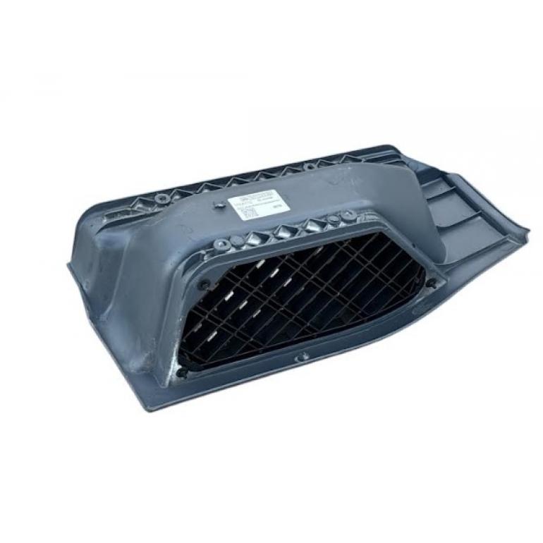 LOWER SINGLE STEP SURROUND WITH TREAD PLATE PASSENGER SIDE LH