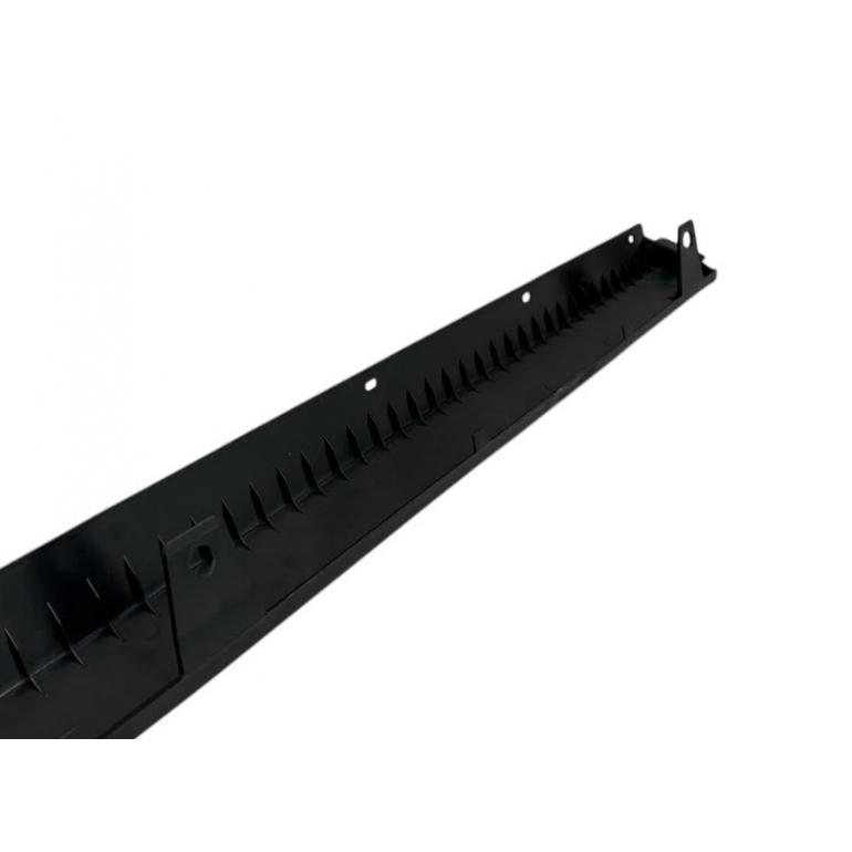 SMOOTH PLASTIC CENTRE LOWER BUMPER SPOILER