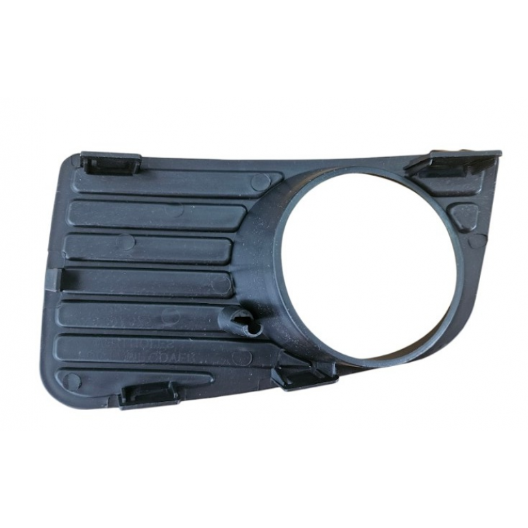 FOG LAMP SURROUND DRIVERS SIDE RH