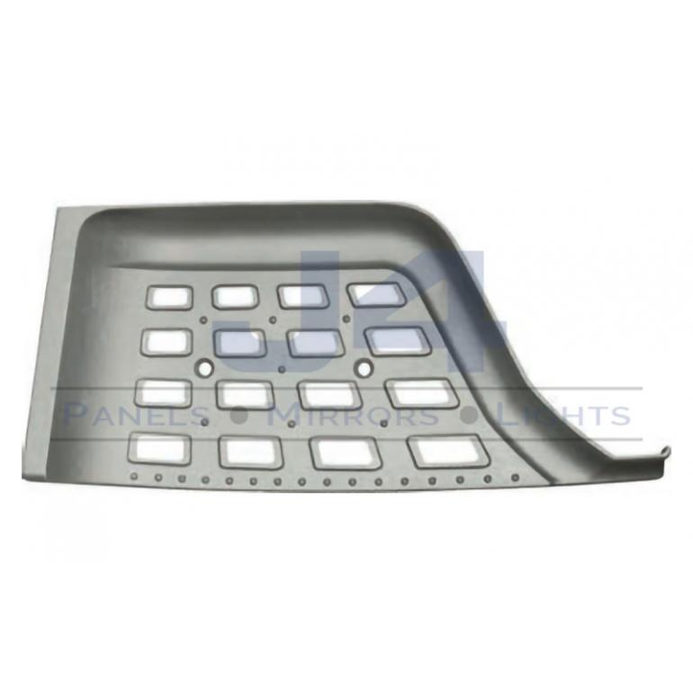 LOWER STEP TREAD PLATE PASSENGER SIDE LH