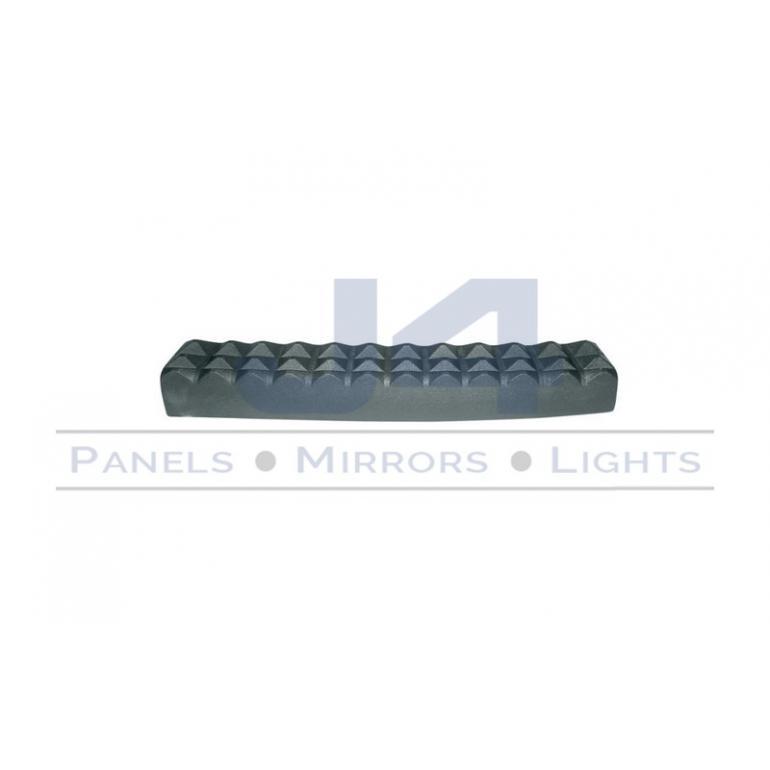 BLACK STEP LOWER TREAD TRIM PASSENGER SIDE LH