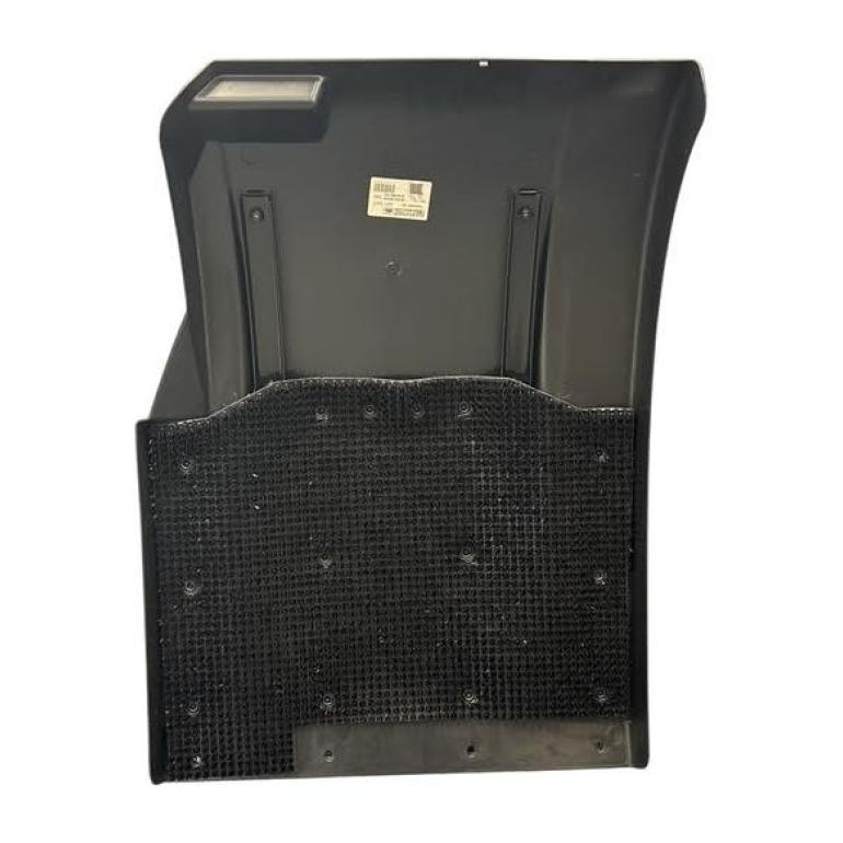 CAB REAR DROPWING WITH SPRAY FLAP PASSENGER SIDE LH