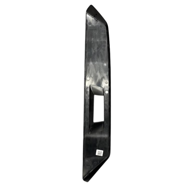 'PAINTED SILVER MIRROR ARM COVER DRIVER SIDE RH