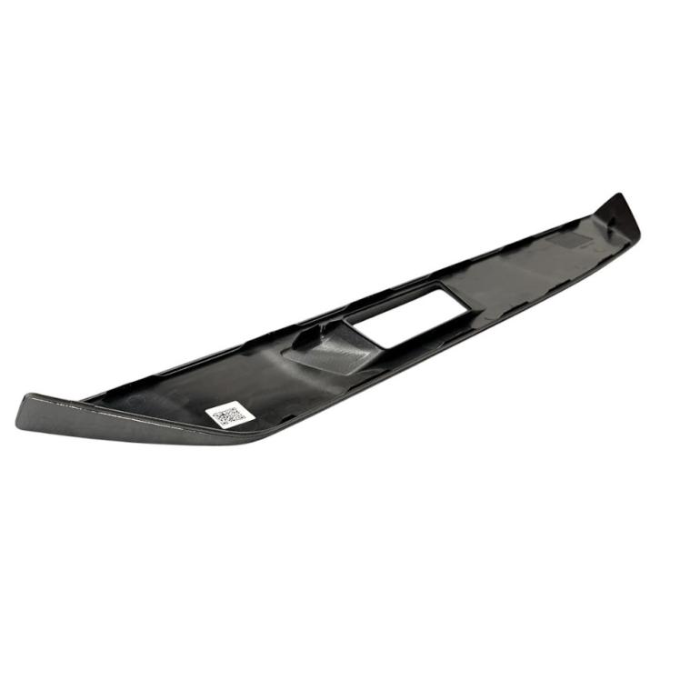 'PAINTED SILVER MIRROR ARM COVER DRIVER SIDE RH