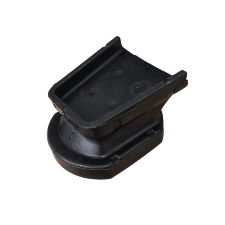 FRONT SUSPENSION LEAF SPRING SLIPPER