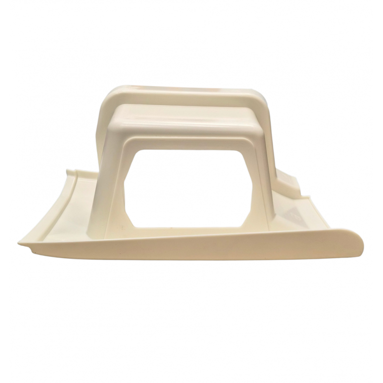 LOWER SINGLE STEP SURROUND DRIVER SIDE RH