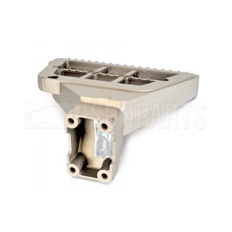 LOWER STEP SUPPORT BRACKET PASSENGER SIDE LH