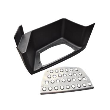 LOWER STEP SURROUND WITH TREAD PLATE PASSENGER SIDE LH